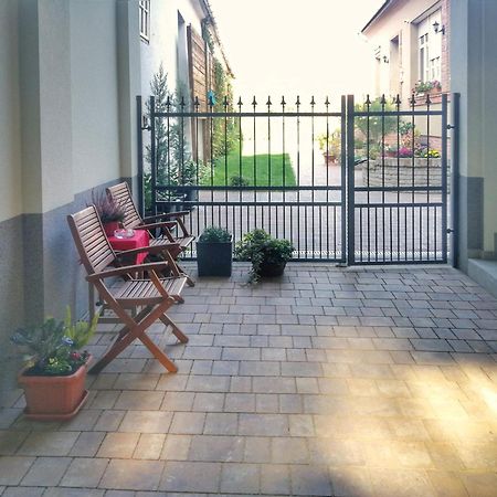 M37 Apartman Debrecen Esterno foto