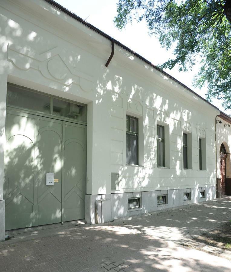 M37 Apartman Debrecen Esterno foto
