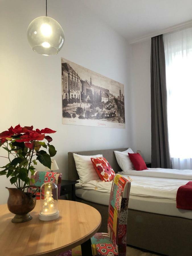 M37 Apartman Debrecen Esterno foto